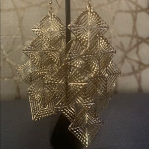 Beautiful light weight earrings